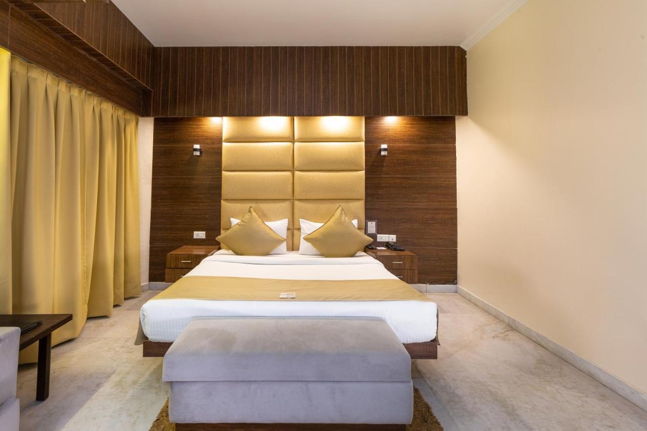 The Solitaire Dehradun Exterior foto